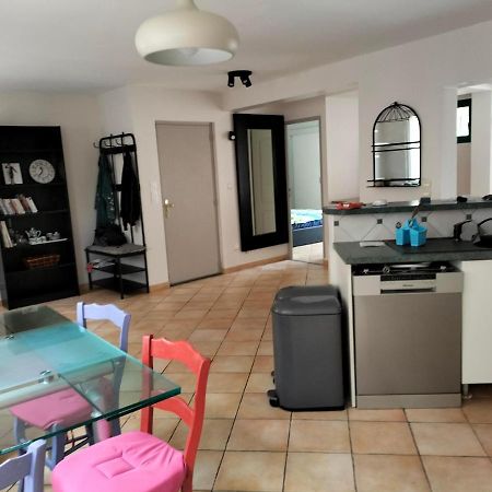 Appartement Au Centre Ville Avec Un Beau Jardin Prive Lannion Buitenkant foto