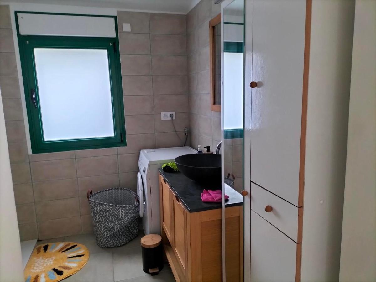 Appartement Au Centre Ville Avec Un Beau Jardin Prive Lannion Buitenkant foto