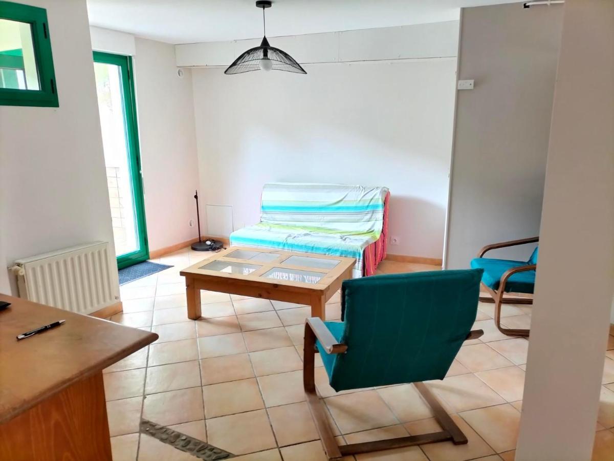 Appartement Au Centre Ville Avec Un Beau Jardin Prive Lannion Buitenkant foto